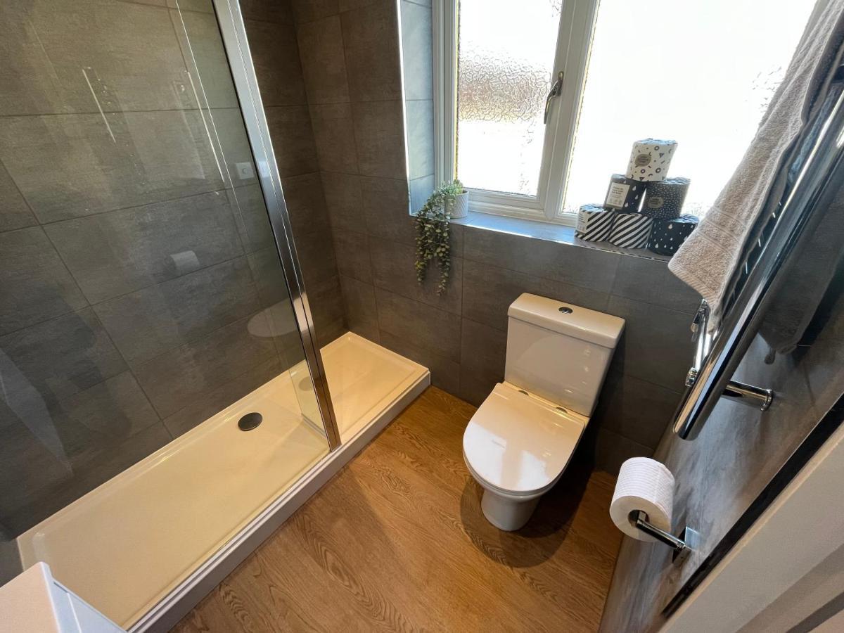 Contemporary 1 Bedroom Apartment Normanton  Eksteriør billede