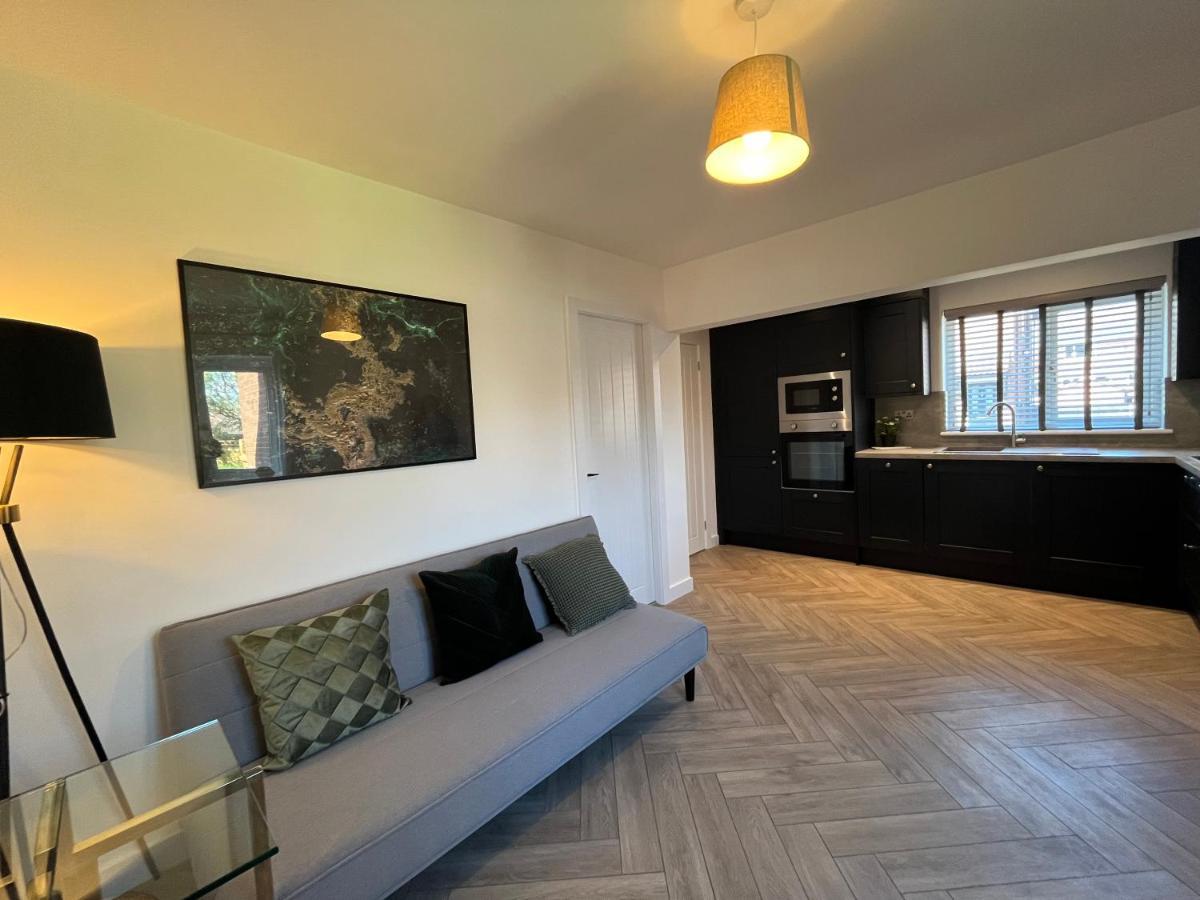 Contemporary 1 Bedroom Apartment Normanton  Eksteriør billede